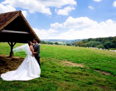 Stunning wedding site with spectacular Thames valley views